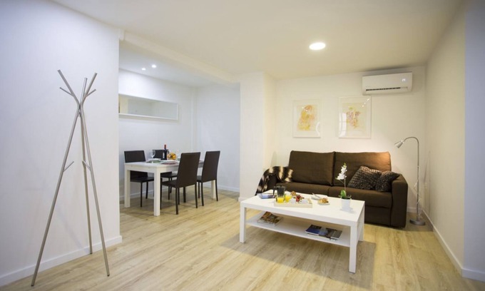 La Seu Apartment | Singular Stays El Micalet