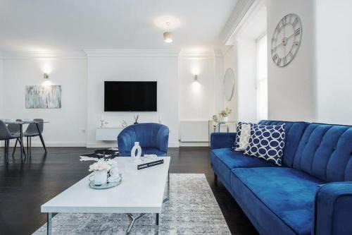 Brompton & Hans Town Apartment | Sir Hans Residence opposite Harrods with AC