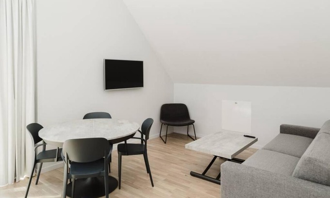 Lidingo Apartment | SK67 Modern and bright Loft with free Parking