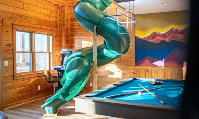 Wolf Laurel House | Ski in/out at Hatley Pointe ~ Views ~ Indoor Slide