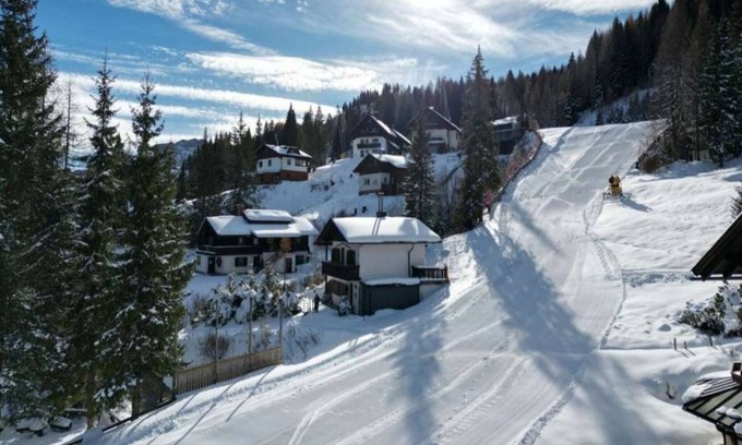 Sonnenalpe Nassfeld Apartment | Ski-in/ski-out apartment in the Nassfeld ski area