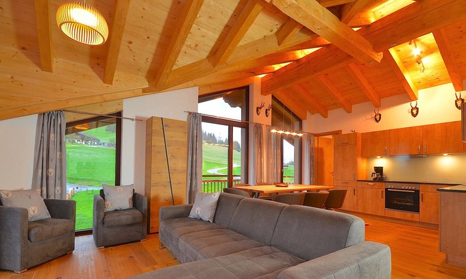 Kaprun Ski Chalet | Ski-in / Ski-out Chalet Maiskogel 13b - NEW, modern, SAUNA, 200m next to slope