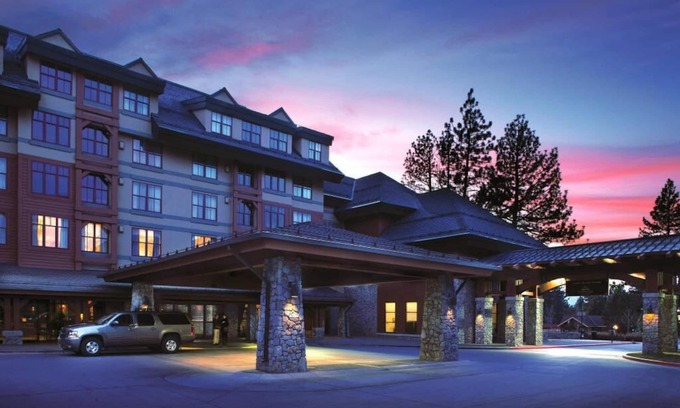 Lakeside Park Apartment | Ski! New Years Week Marriott's Villas Lake Tahoe Dec 26,27,28 to Jan 2,3,4
