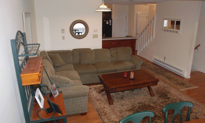 Village at Camelback Villa | Ski On/Ski Off Camelback Mountain 4 Bedroom Fully Updated Townhouse