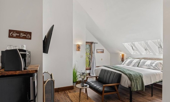 Townsend Hotel | Sky-Filled King Suite | Walk-In Shower | Private Balcony