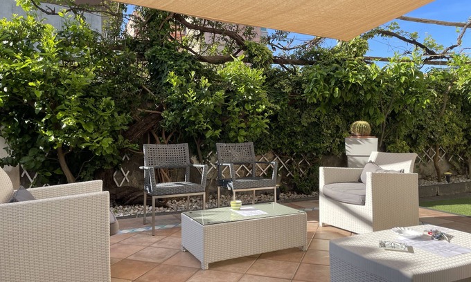 Mount Vesuvius - Pompei Apartment | Sky & Green Luxury Apartment