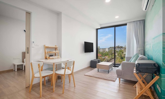 Laguna Condo | Skypark Aurora 2BR 2Cx1 Lake side