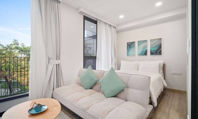 Laguna Condo | Skypark Aurora Studio 1A Golf side