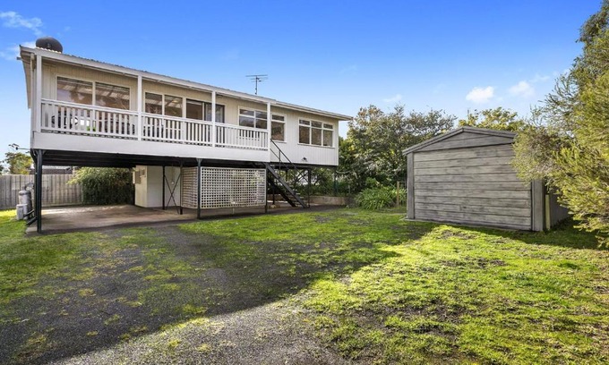 Anglesea House | Skyview Anglesea VIC - BYO Linen
