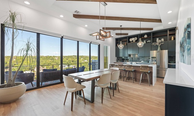 Apache Shores House | Sleek and Modern Home in Austin - 30 Day+ Rental