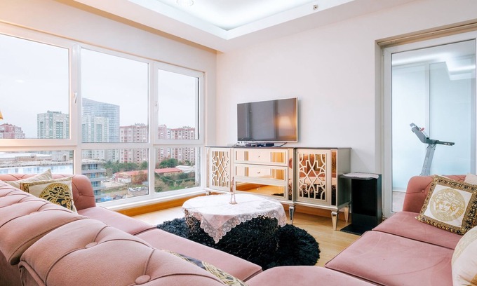 Atasehir Apartment | Sleek Residence with View 6 min to Brandium Mall