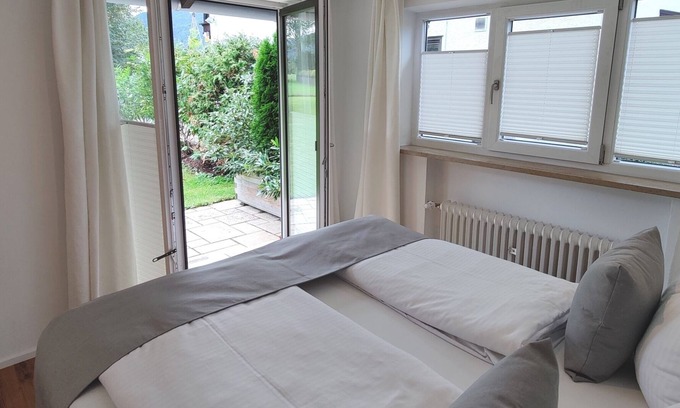 Kreuth House | Small, fine self-contained house (TinyHouse) Garden and parking space