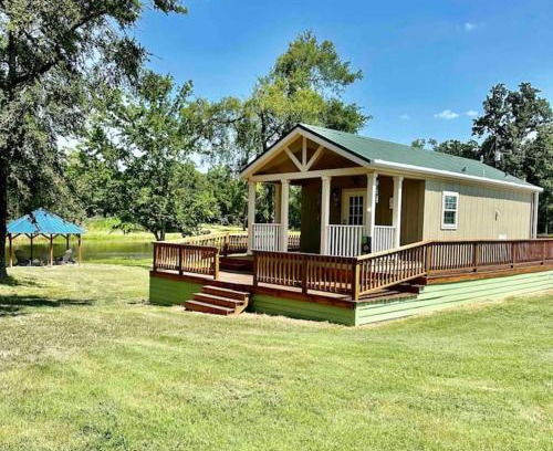 Emory House | Small Home near Lake Fork with Stocked Pond