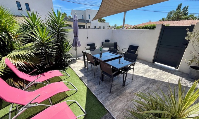 Cap d'Agde Condo | Small T3 house with garden 250m from the beach