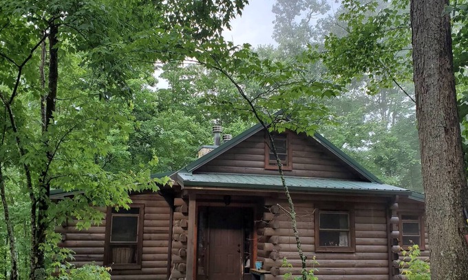 Bristol Cabin | Smoky Mountain Lake View Cabin Bristol Tn