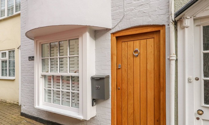 Weymouth Cottage | SMUGGLERS COTTAGE, character holiday cottage in Weymouth