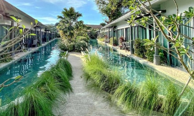Chalong House | Snappy 2 BR Pool Access Suite | Kitchen | Washer