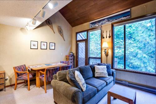 Glacier House | Snowater Condo 59 - A Great Family Condo With a Cabin Feel