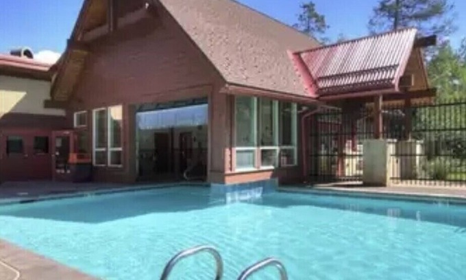 Breckenridge Condo | Snowflake: Close to Everything! 2 BR; 2 BA Condo; Sleeps 6