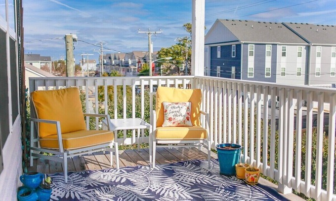 East Ocean View House | Sojourn Bay Breeze Retreat 4 BR Beach Family Home