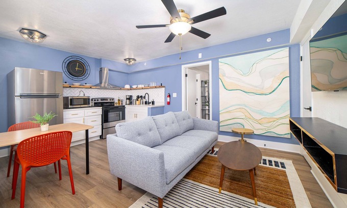 East Ocean View Apartment | Sojourn's Harborage Dock Suite