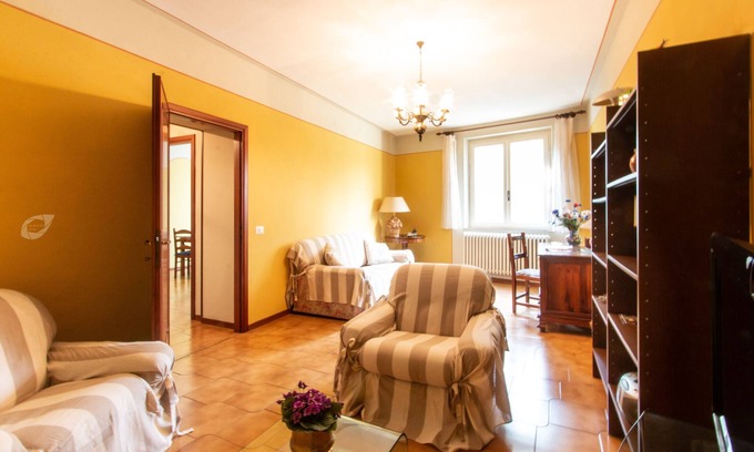 Mologno Apartment | Sol Apartment in the heart of Barga.