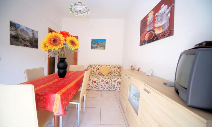 Borghetto Santo Spirito Apartment | Solemare