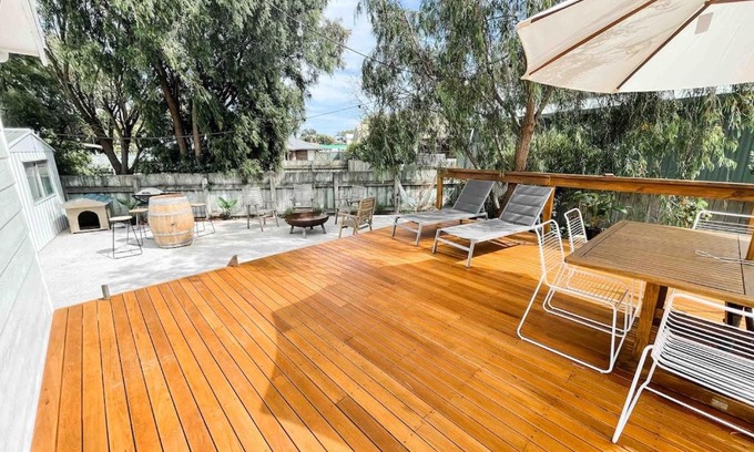 Waterhouse House | Sonnys At Robe 350m to Long Beach Coastal Getaway Pet Friendly Two bedroom Home