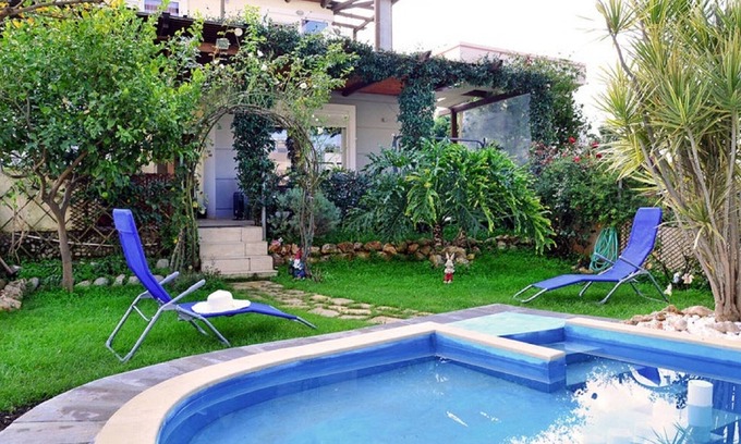 Kamisiana House | Sophia's House with private swimming pool