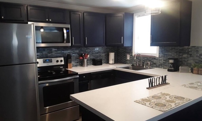 Central Oklahoma City Apartment | Sophisticated and modern Cozy Apartment.