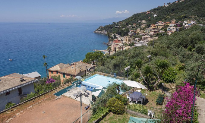 Sori Apartment | Sori - Italian Riviera: Attic with panoramic sea view and pool