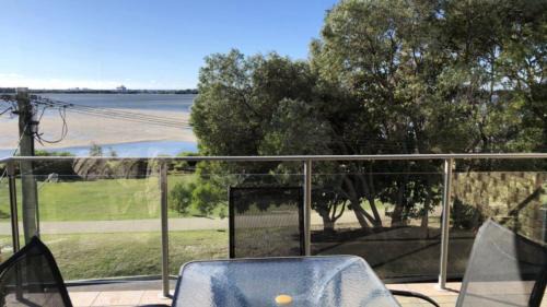 Golden Beach Apartment | Sorrento Unit 5