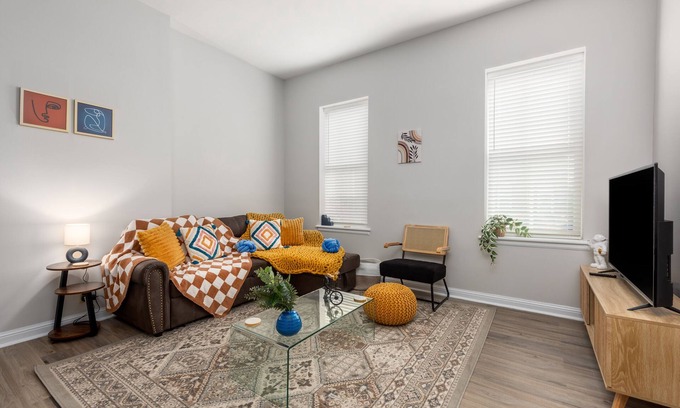 St. Louis Apartment | Soulard Gem-Cozy APT- Walk to Downtown STL! WIFI