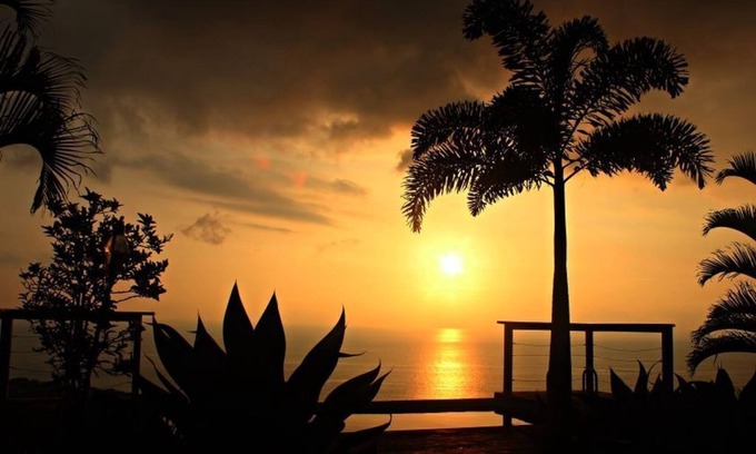 Captain Cook House | South Kona Ocean View Luxury 4+ Br Pool, Sleeps 10