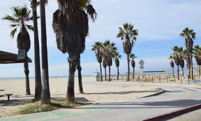 Venice Canals Hotel | South Venice Lodge