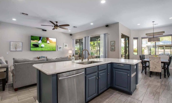 Paseo Crossings House | SouthChandler, Spa, 3BR/2.5 Bath