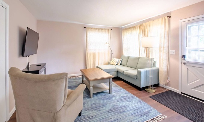 Hemlock House | Southside Beauty, close to the highway