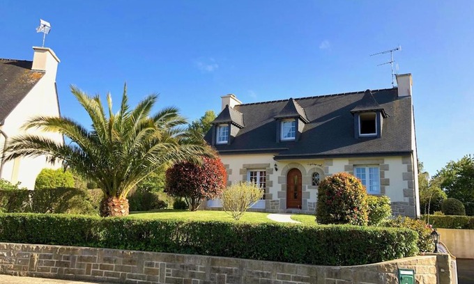 Etables-sur-Mer House | Spacieuse maison typique pour 10 personnes Vue mer plage à 10 minutes à pied- idéale pour des vacances ou un weekend en famille ou entre amis