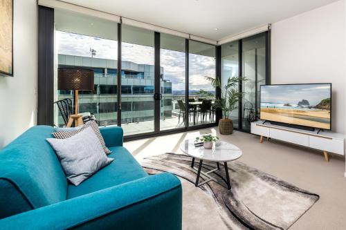 City East Apartment | Spacious 1-Bed with View in Central Location