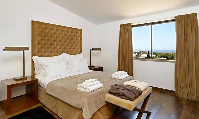 Albufeira Hotel | Spacious 2BR Apartment with Private Balcony & Kitchen! Pools, Beach Access!