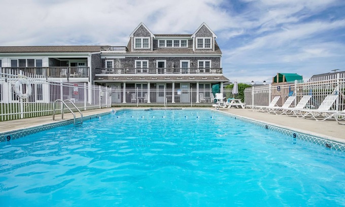 Falmouth Condo | Spacious 2BR by the Sea in Falmouth