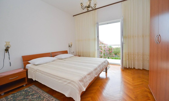 Novalja Apartment | Spacious 4* apartment w/wonderful view, 4 persons, family, youngs, pets