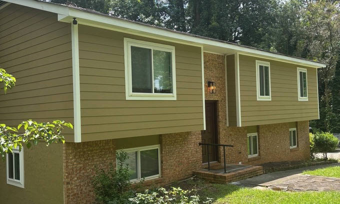 Stone Mountain House | Spacious 4-bedroom house in charming Stone Mountain with WiFi, AC