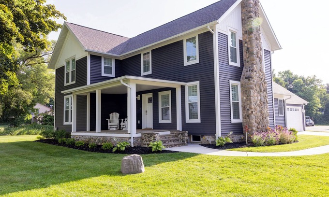 Hartford House | Spacious 4-bedroom house near Schafer Lake minutes off I-94. High Speed Wi-Fi.