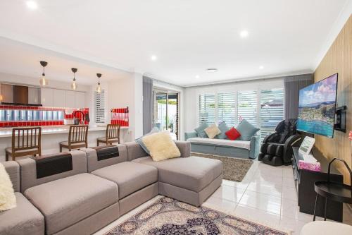 Moorebank House | Spacious 5 Bd 3 Bath Accessible Luxury Home with Private Pool