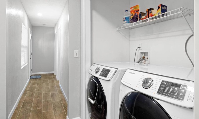 Sandalwood House | Spacious 5-bedroom house in wonderful Central Beach