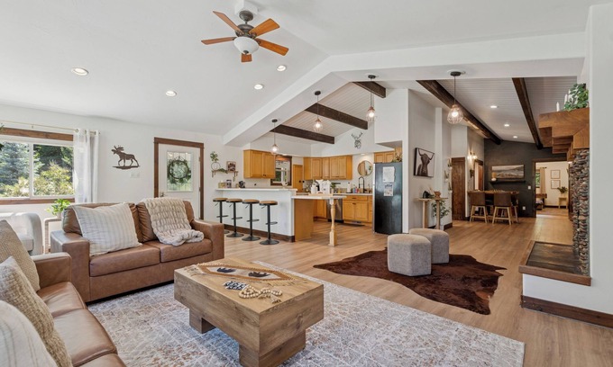 Lakeside House | Spacious 7-Bed Home w/Hot Tub, Fireplace, Gym, Wine Bar, and 2 Living Spaces!
