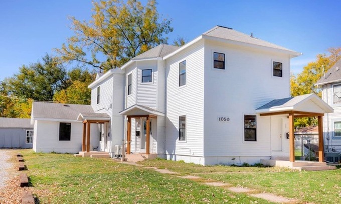 Sherman Hill House | Spacious 9BR Home~Ideal for Groups~Near Downtown