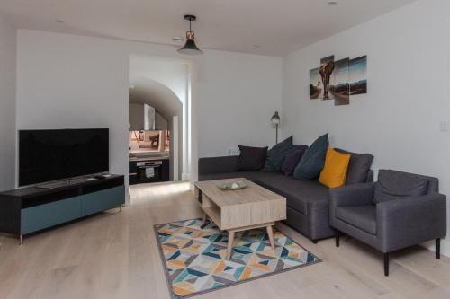Pimlico Apartment | Spacious and Modern Apartment in Pimlico