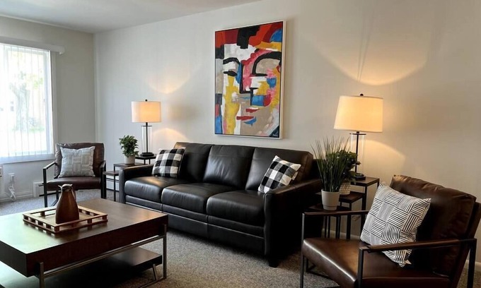 Fond du Lac Apartment | Spacious And Modern 2 Bedroom Serviced Apartment